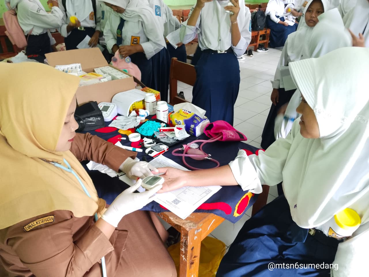 MTsN 6 Sumedang Laksanakan Pemeriksaan Kesehatan Gratis Bagi Siswa Kelas IX
